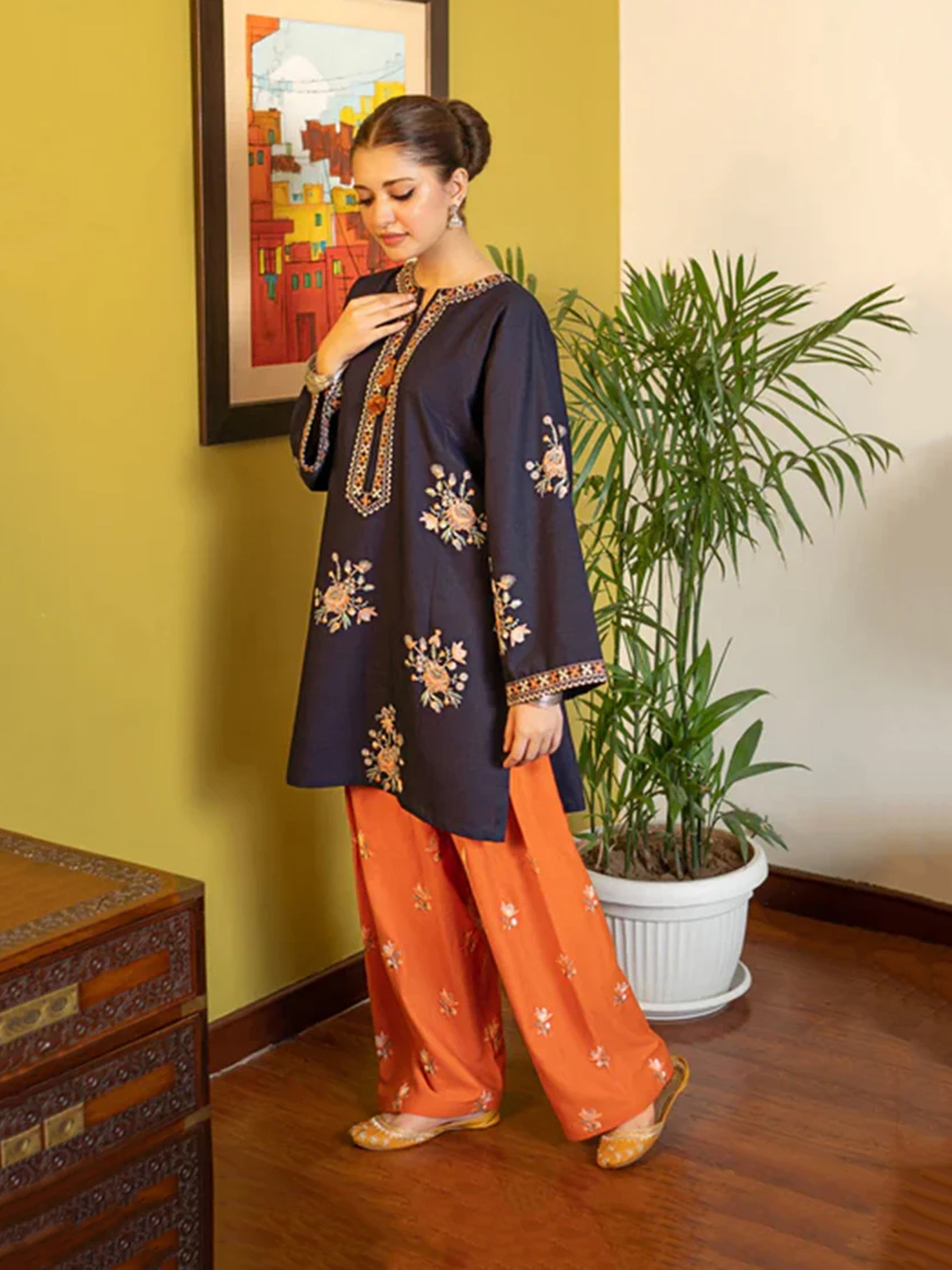Gul-e-Raat 2pcs with Farshi Shalwar