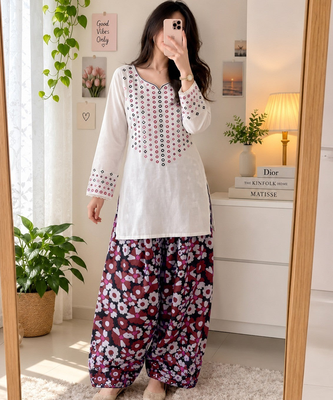 Blooming Charm – Farshi Shalwar 2pcs